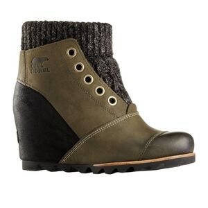 Sorel Olive Green and Black Wedge Ankle Boots